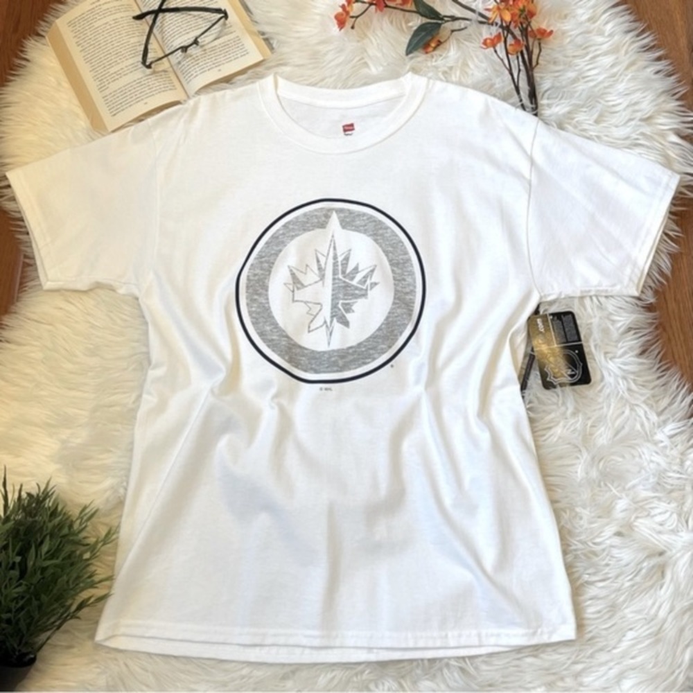 Hanes NHL Winnipeg Jets Logo Hockey T-Shirt Size Large (L) NWT